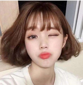 中长发配什么颜色好看 2024流行这些发色