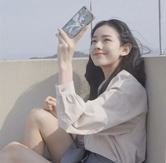 2025最显白的头发颜色 染对发色土妞变仙女