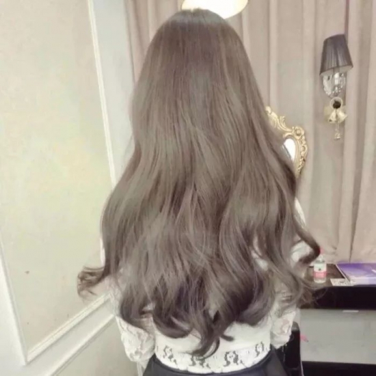 2025最显白的头发颜色 染对发色土妞变仙女