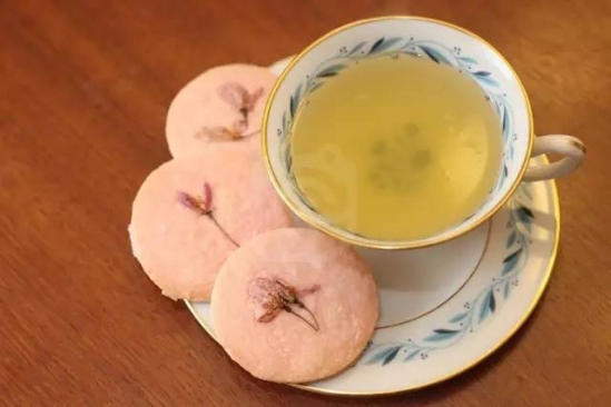 熬夜后怎么去眼袋