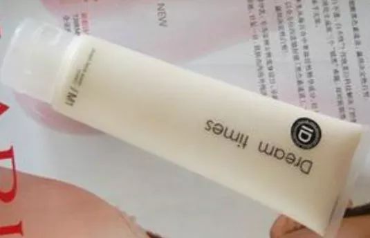 干性皮肤用什么洗面奶好