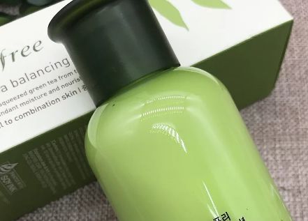 敏感肌用什么水乳好