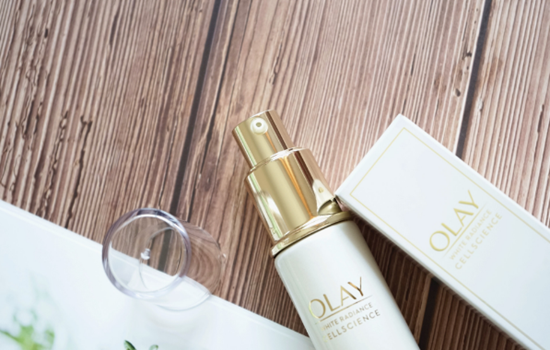 olay小哑铃银色怎么用 用对了才能帮助你的贵妇护肤品吸收