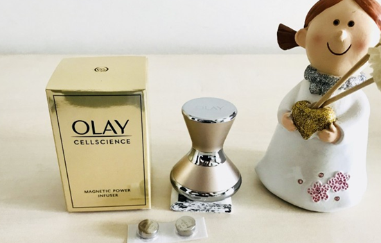 olay小哑铃银色怎么用 用对了才能帮助你的贵妇护肤品吸收
