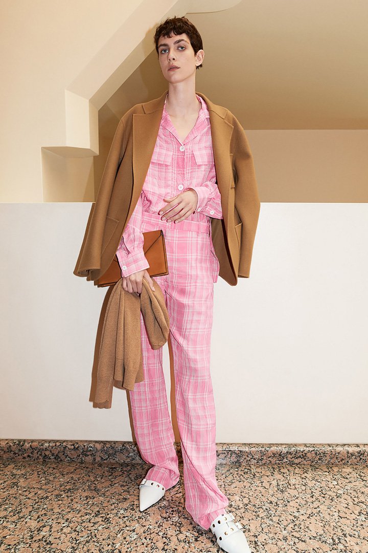 Victoria Beckham 2024服装商业广告摄影图