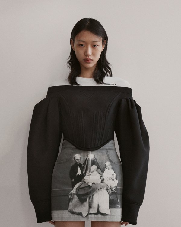 Burberry 2024服装品牌发布秀