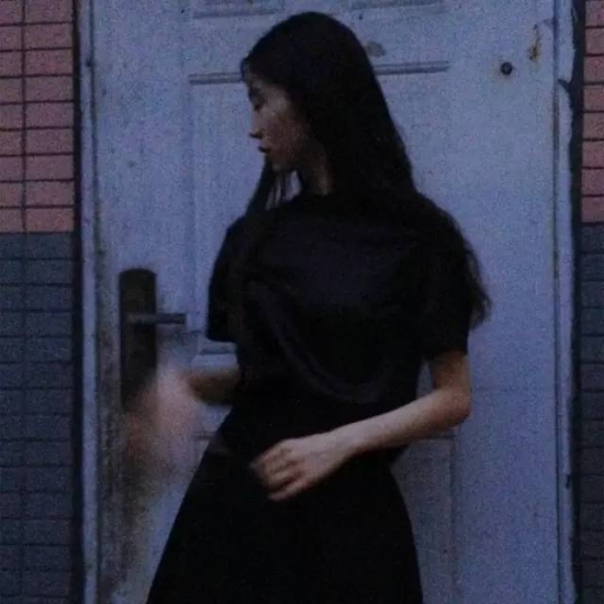 谈恋爱的技巧 女人就是要“狠心”，才能让男人只爱你一个人！