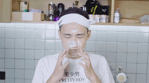 男生洗脸的正确方法 男士洗脸的正确步骤