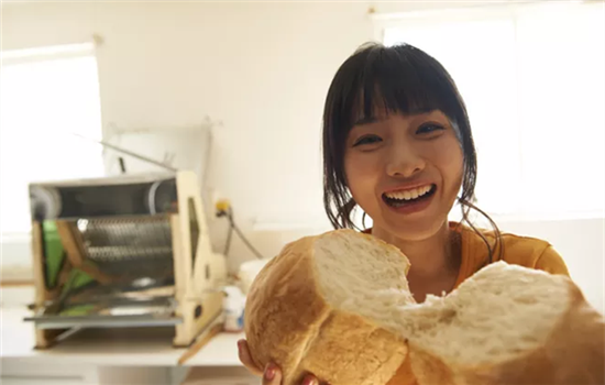ahc水乳怎么用 ahc水乳使用方法