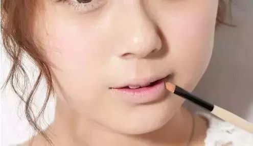 唇妆怎么画    教你几款百看不厌的唇妆