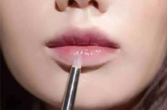 唇妆怎么画