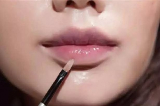 唇妆怎么画