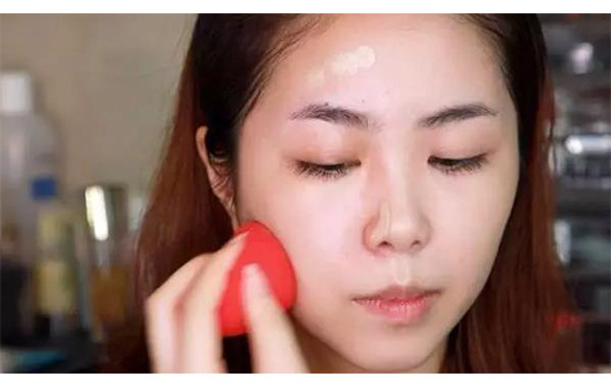 beauty blender怎么用 bb美妆蛋使用方法