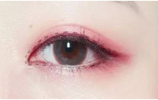 情人节虐狗妆容教程 情人节虐狗妆容怎么画