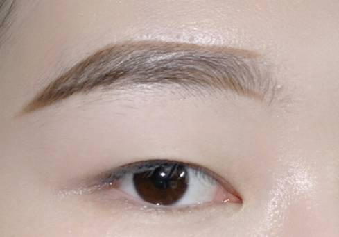 单眼皮眼妆的画法步骤图片
