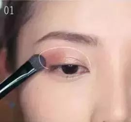 眼妆的画法步骤图解 多款眼妆的画法详解