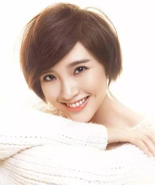 2025秋冬流行妆容  这个秋冬最美“枫叶妆”你还没学会吗