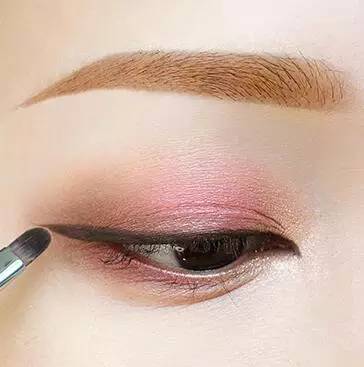 眼妆画法教程 九款超美眼妆教给你