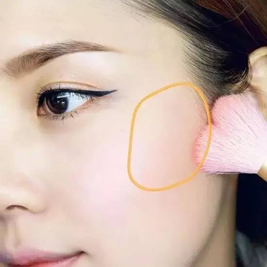 正确的淡妆化妆步骤 淡妆的画法