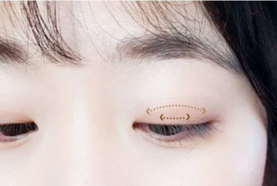 单眼皮桃花眼妆画法教程 单眼皮桃花眼妆画法技巧