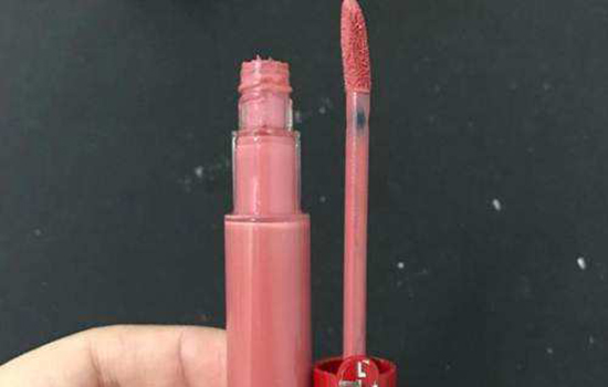阿玛尼红管500试色 阿玛尼口红经典红管500