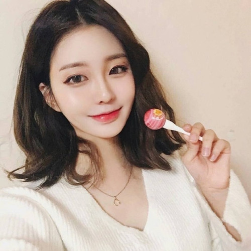 头发又多又厚的女生适合什么发型 头发又粗又硬适合什么发型