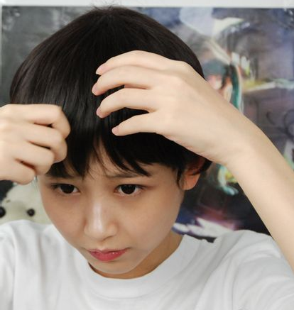 长发戴假发套的详细方法 长发戴短发假发怎么带
