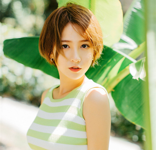 夏季适合什么颜色头发 2025夏季发色