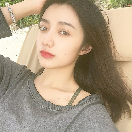 2025女生发型中长发 2025最新中长发型女
