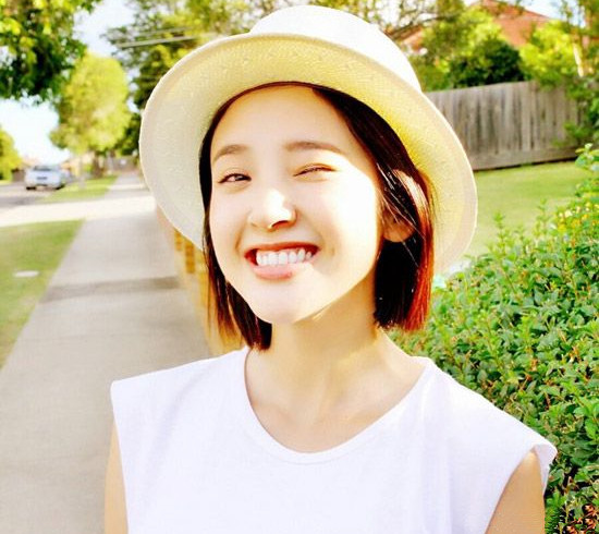 可爱短发发型图片2025 女生可爱短发造型