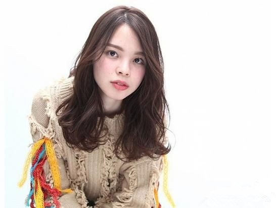 春季适合的发型 2025春季发型女图片