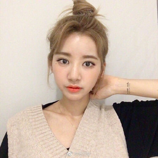 女生丸子头 女生丸子图片唯美