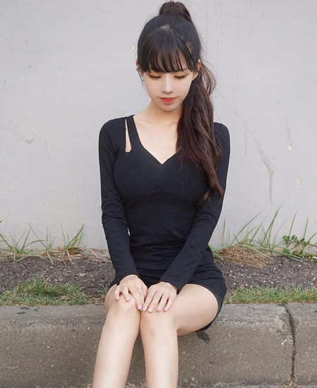 女生扎什么头发好看 女生扎发型图片