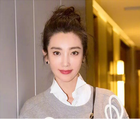 丸子头要怎么扎 2025丸子头图片