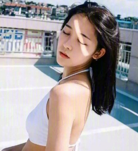 中长发2025流行发型图片 2025中长发发型女图片