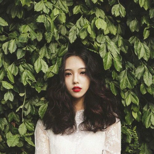 2025中长发发型图片欣赏 2025中长发最新发型女
