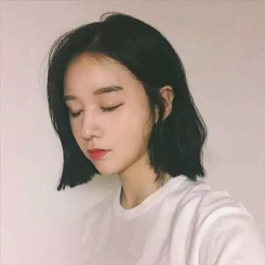 2025最流行的短发 女生最流行的短发