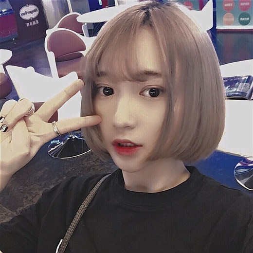 2025最流行的短发 女生最流行的短发