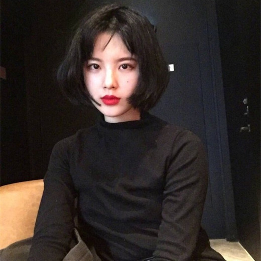 2025圆脸女生流行发型短发 圆脸短发发型图片2025女