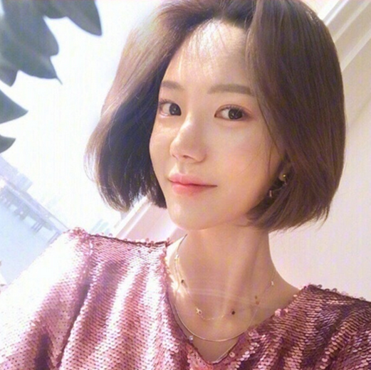 短直发发型图片2025女 短直发女