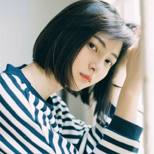 短直发发型图片2025女 短直发女