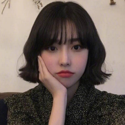 短卷发发型女 短卷发女