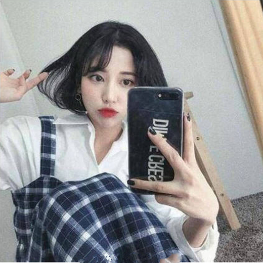 短卷发发型女 短卷发女