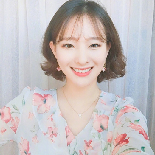 短头发发型图片女2025 短头发图片