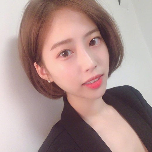 气质短发发型图片2025 气质短发美发女