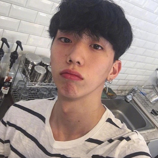 2025夏季发型男 2025夏天发型男短发
