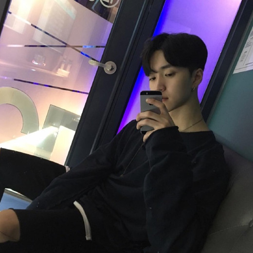 2025男生潮流发型 2025潮流发型男