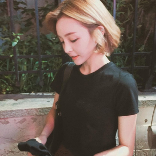 短发发型2025潮女图片 短发发型2025女