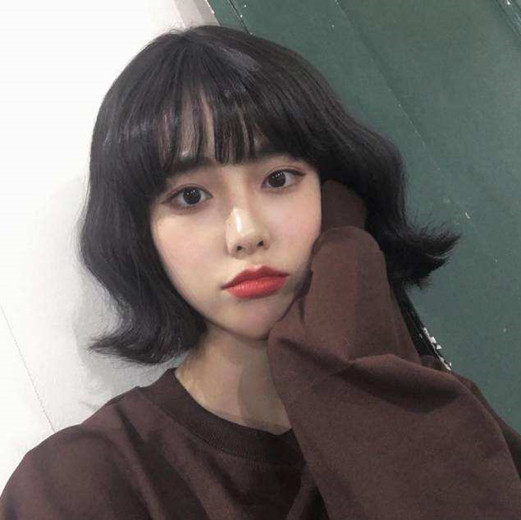 外翻短发 发尾外翘短发发型图片