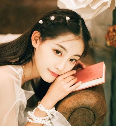 女学生发型中长发 女学生中发发型图片